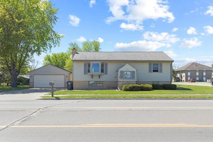 400 E Southview Drive, Marshall, MN 56258 - #2
