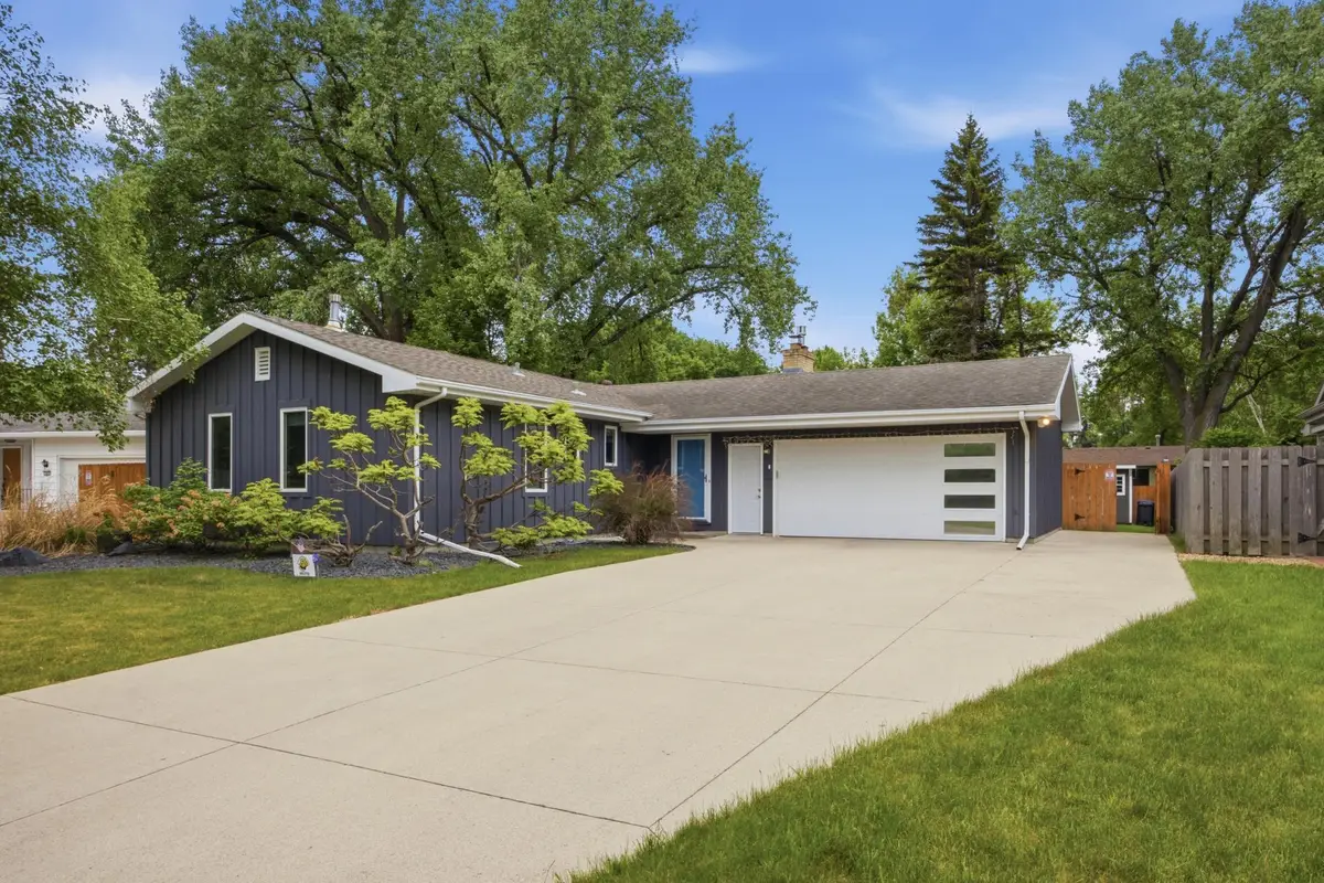 2486 W Country Club Drive S, Fargo, ND 58103 - #1