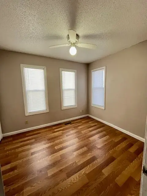 757 Minnehaha Avenue W, Saint Paul, MN 55104 - #3