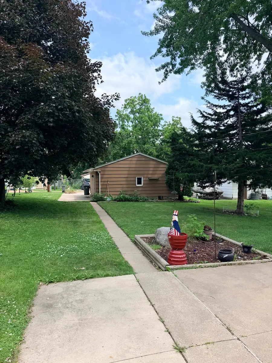 417 S Elm Street, Waconia, MN 55387 - #3