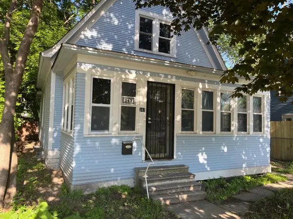 242 Penn Avenue N, Minneapolis, MN 55405