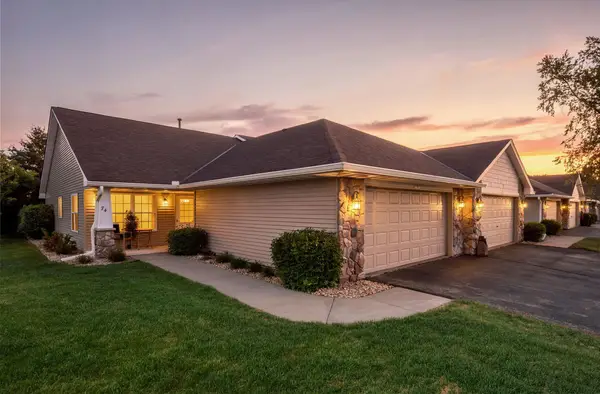 74 Crown Pointe Curve, Hudson, WI 54016