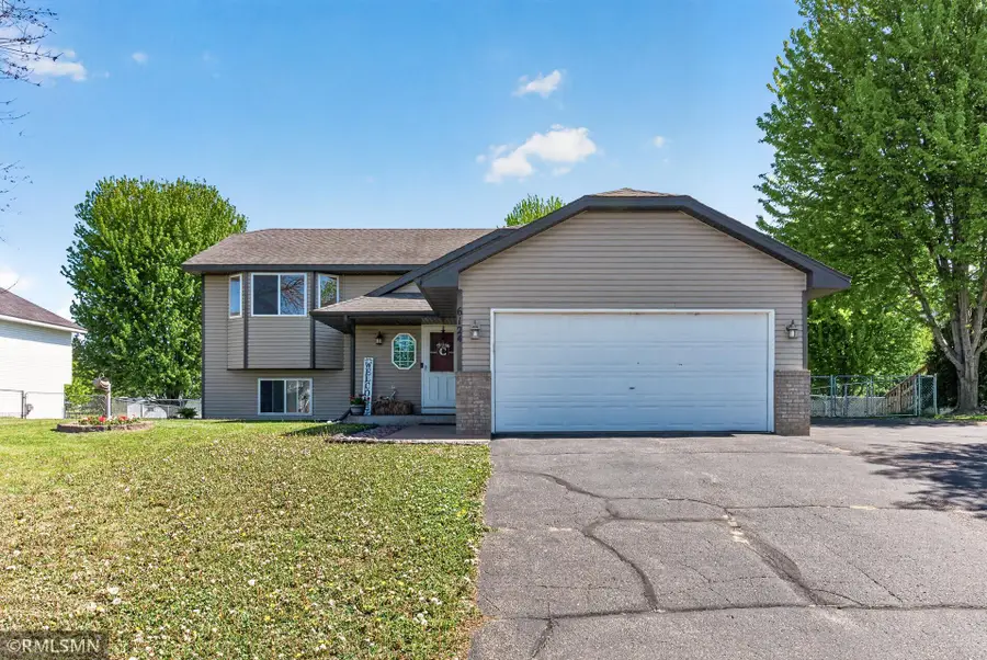 6124 258th Street, Wyoming, MN 55092 - #3