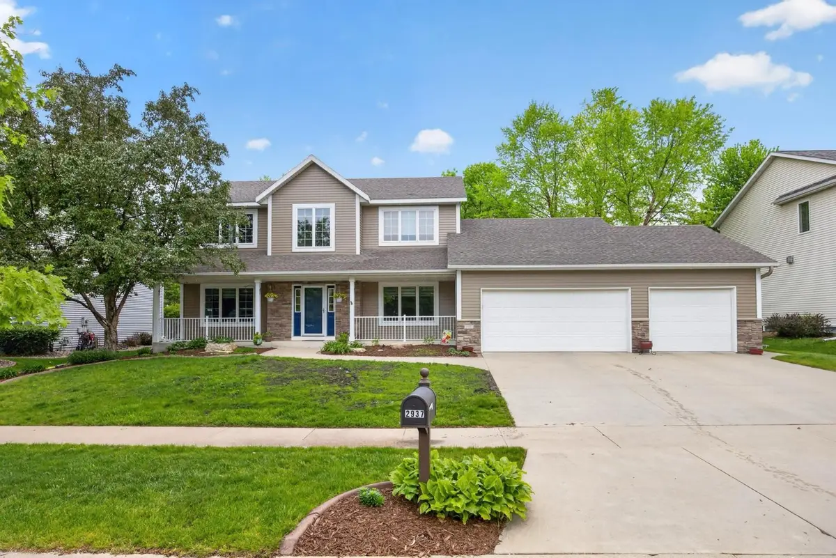 2937 Oakview Drive Ne, Rochester, MN 55906 - #1