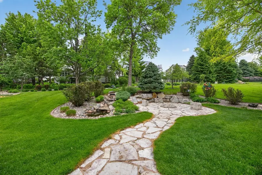 2937 Oakview Drive Ne, Rochester, MN 55906 - #3