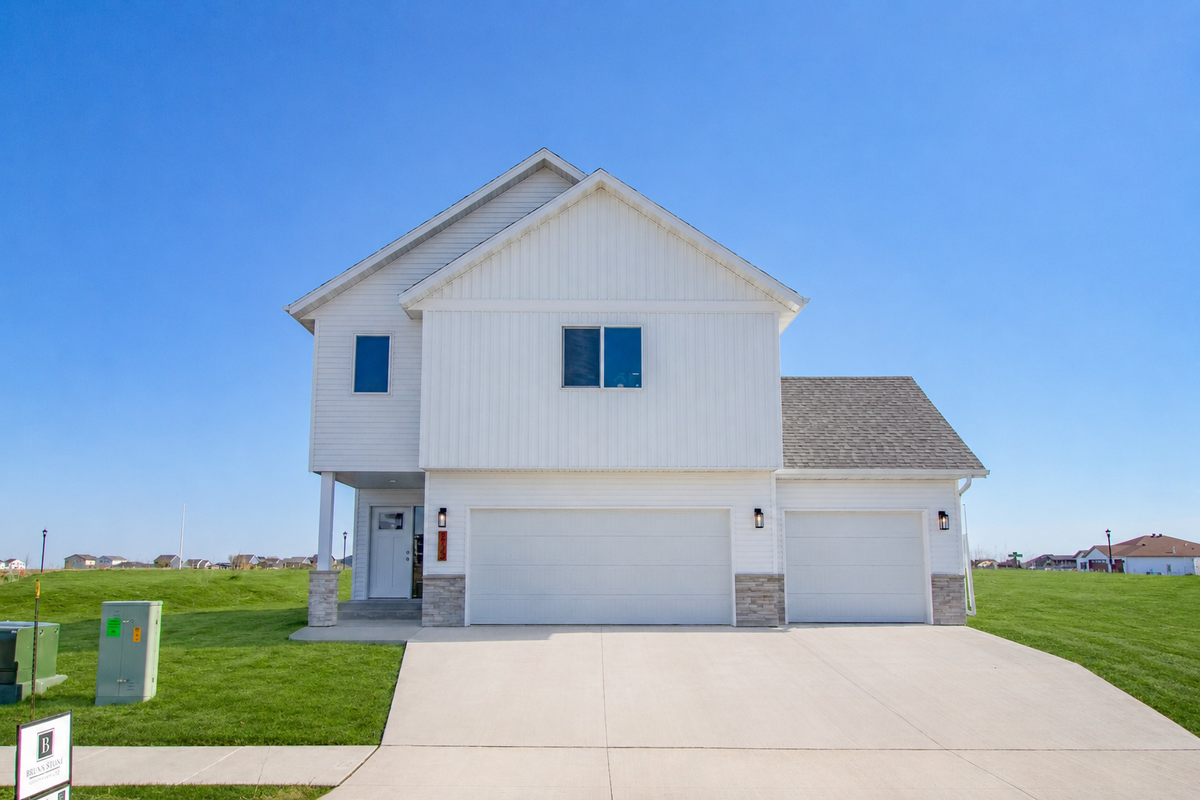 6723 Deer Creek Loop, Horace, ND 58047 - #1