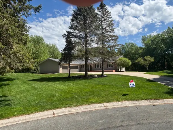 5737 N Highlands Court, Lake Elmo, MN 55042