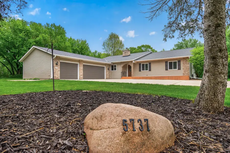 5737 N Highlands Court, Lake Elmo, MN 55042 - #2