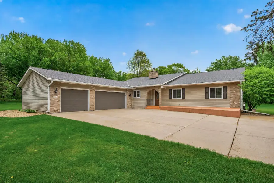 5737 N Highlands Court, Lake Elmo, MN 55042 - #3