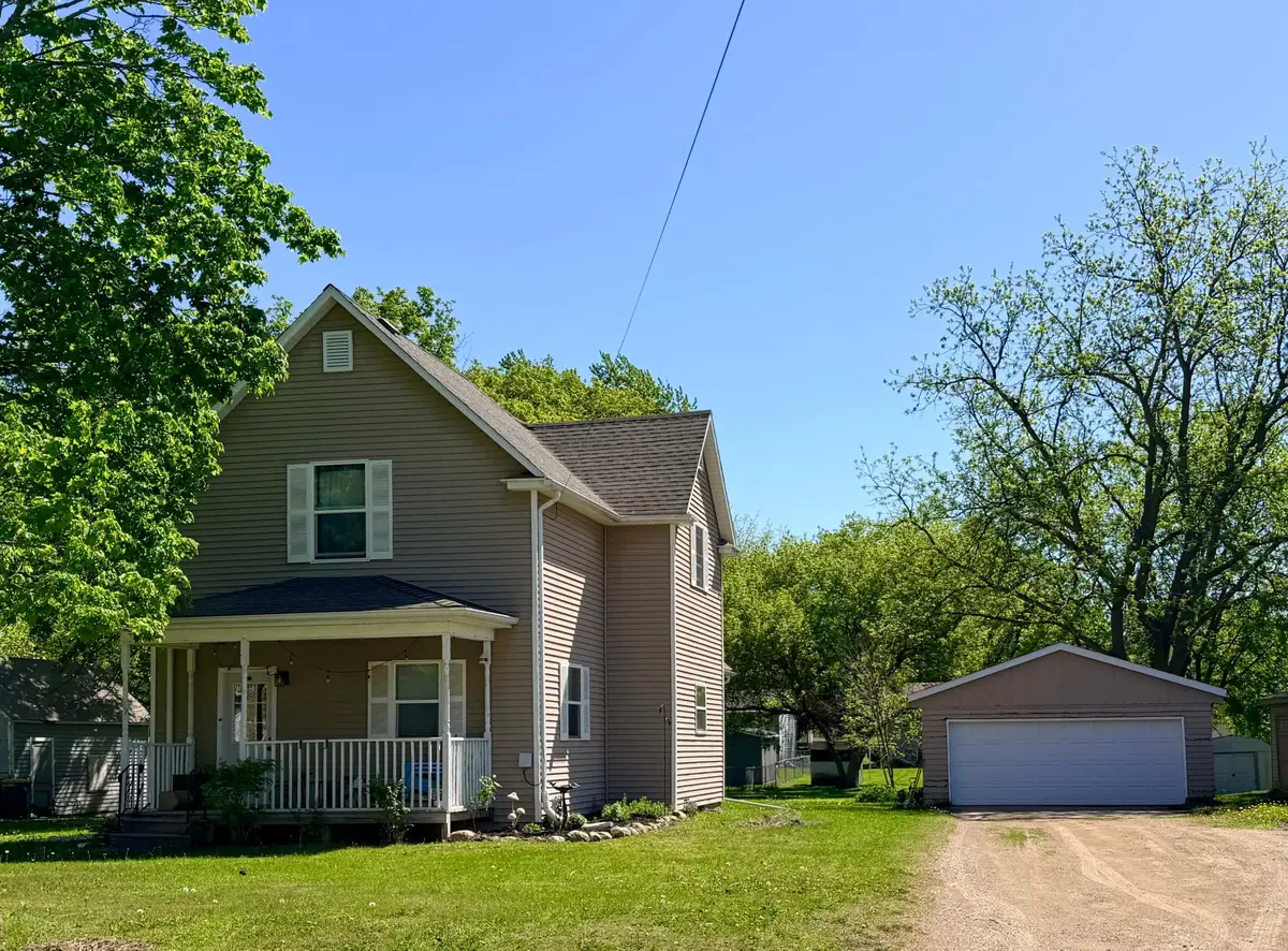 831 S 4th Avenue, Albert Lea, MN 56007 - #1