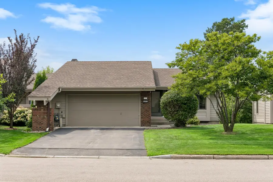 9526 Woodbridge Road, Bloomington, MN 55438 - #2