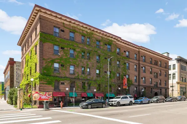 11 S 12th Street #303, Minneapolis, MN 55403