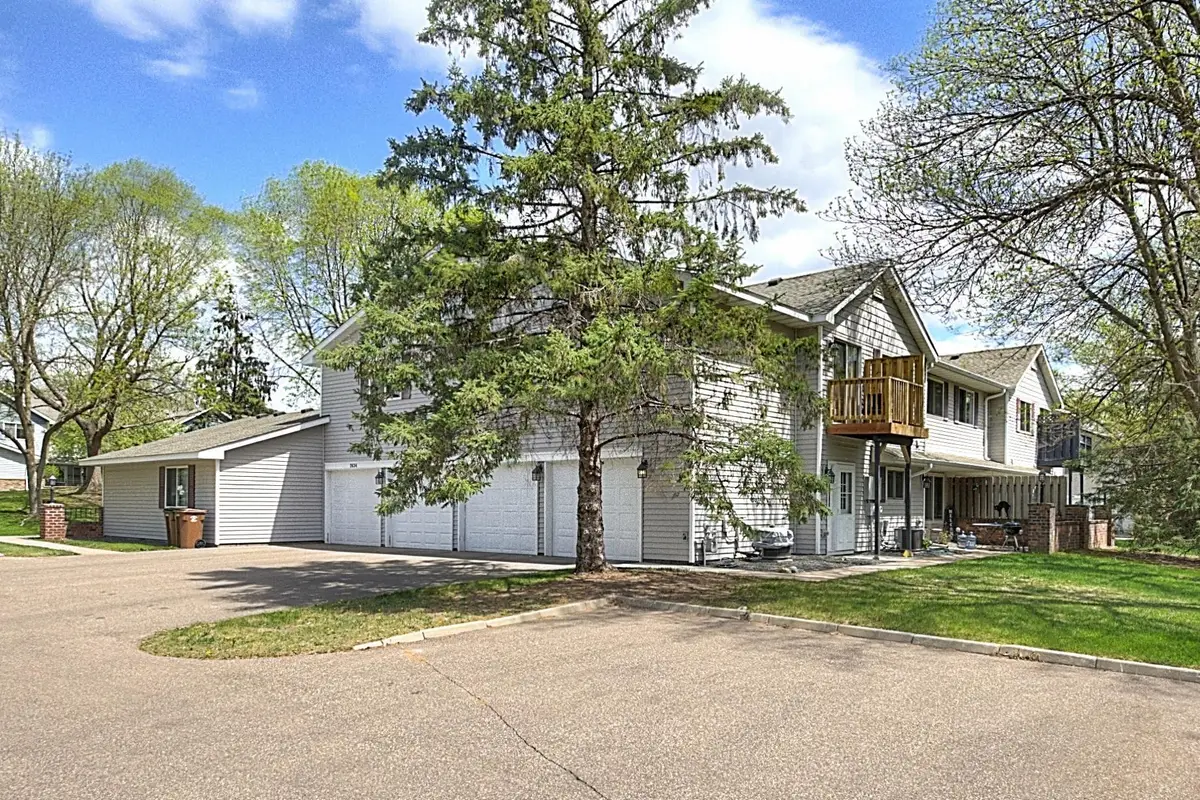 7638 13th Street N, Oakdale, MN 55128 - #1