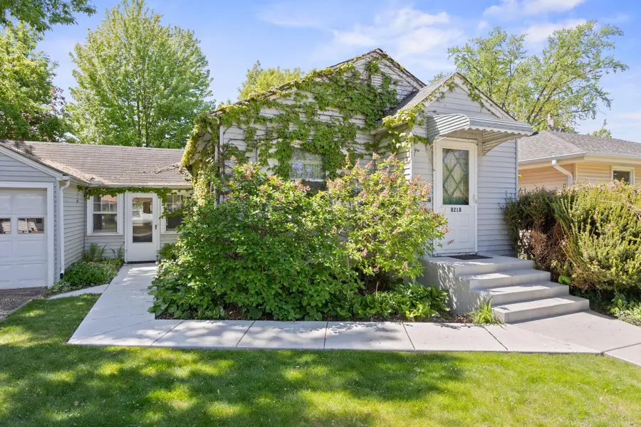 8218 Nicollet Avenue S, Bloomington, MN 55420 - #2
