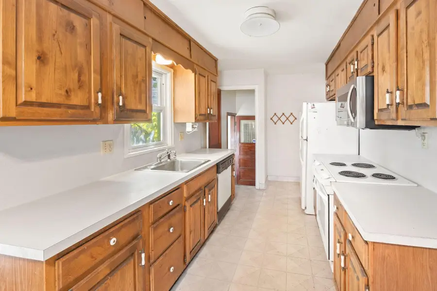 8218 Nicollet Avenue S, Bloomington, MN 55420 - #3