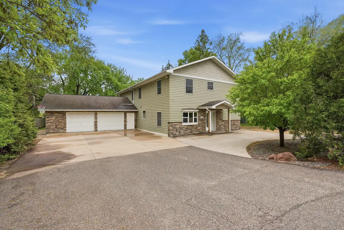 870 County Road F E, Vadnais Heights, MN 55127 - #1