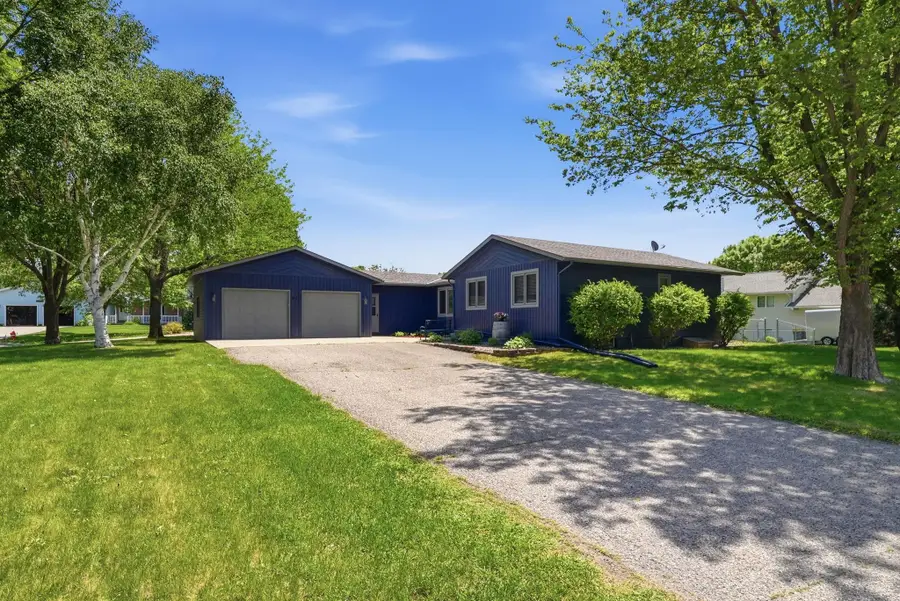 817 24th Avenue Sw, Willmar, MN 56201 - #3