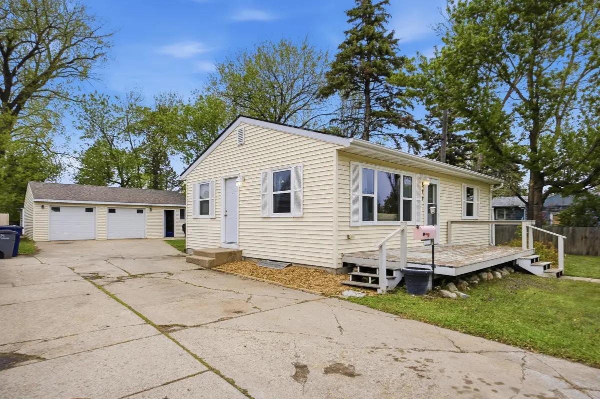 911 18th Street N, Moorhead, MN 56560 - #1