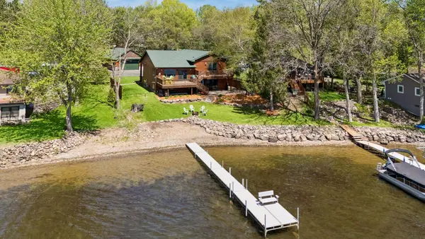 32940 Nueman Trail, Lindstrom, MN 55045
