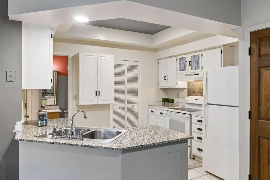 518 Lovell Avenue #3, Roseville, MN 55113 - #2