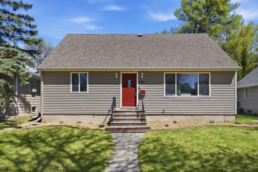 1707 6th Avenue S, Fargo, ND 58103 - #2