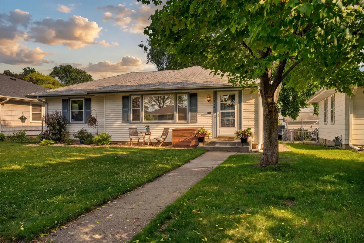 5252 Xerxes Avenue N, Minneapolis, MN 55430 - #1