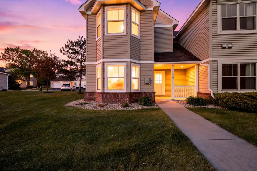 12122 Yancy Street Ne #D, Blaine, MN 55449 - #2