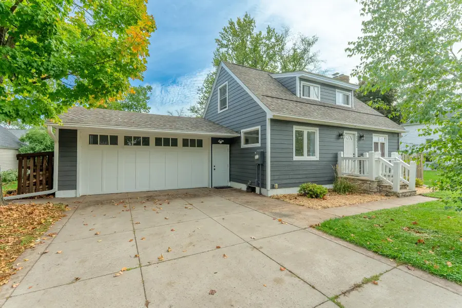 132 S Washington Avenue, New Richmond, WI 54017 - #2