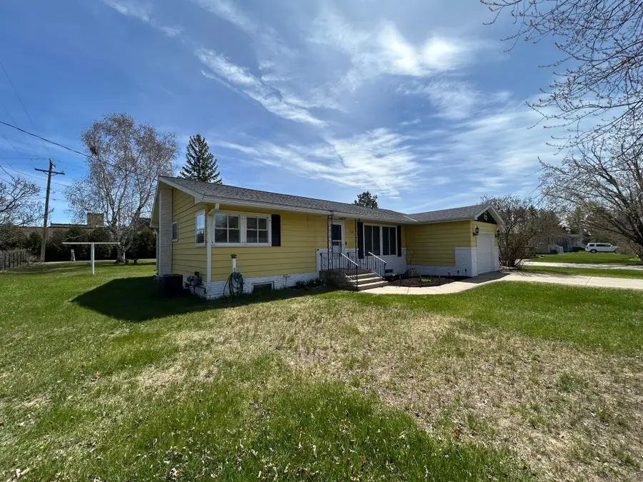 612 Front Avenue, Park Rapids, MN 56470 - #2