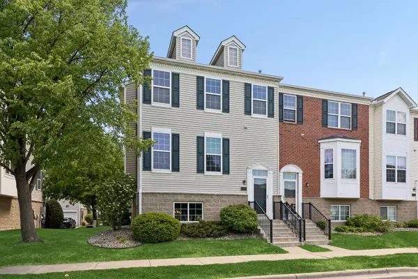 7944 Stratford Circle N, Shakopee, MN 55379