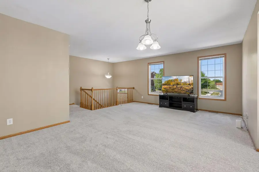 7944 Stratford Circle N, Shakopee, MN 55379 - #2