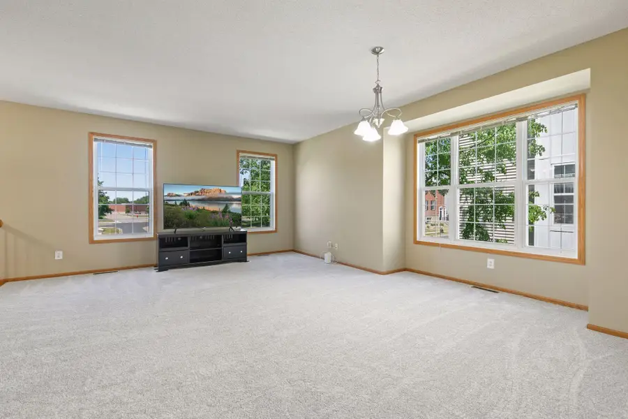 7944 Stratford Circle N, Shakopee, MN 55379 - #3