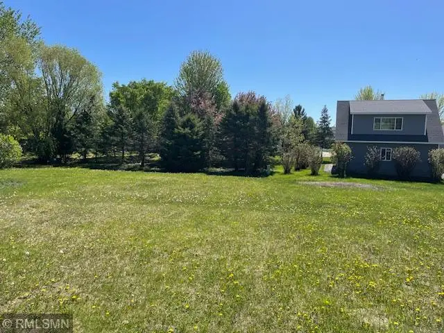 1379 Heritage Avenue Nw, Hutchinson, MN 55350 - #2