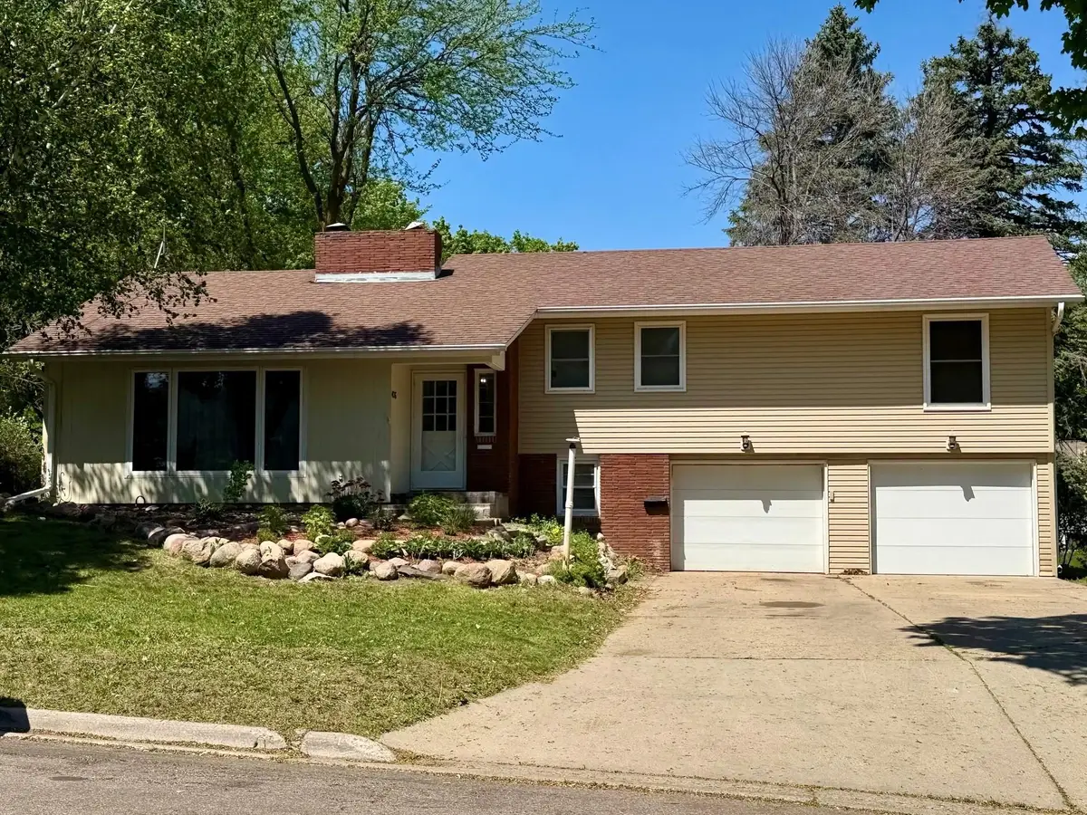 406 Olander Street, Worthington, MN 56187 - #1