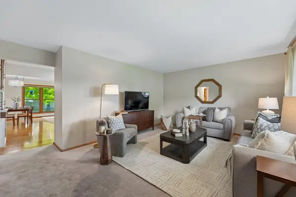 881 Pandora Drive Ne, Fridley, MN 55432