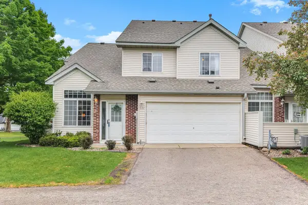 3601 Genevieve Avenue N, Oakdale, MN 55128
