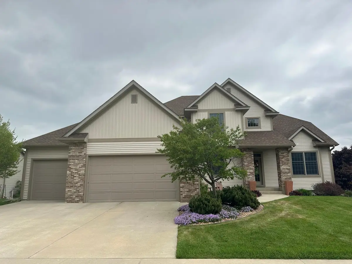 4852 Scenic View Drive Sw, Rochester, MN 55902 - #1