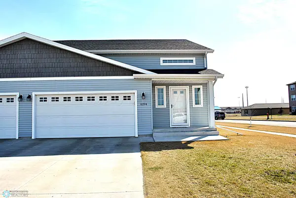 4294 Auburn Avenue S, Fargo, ND 58104