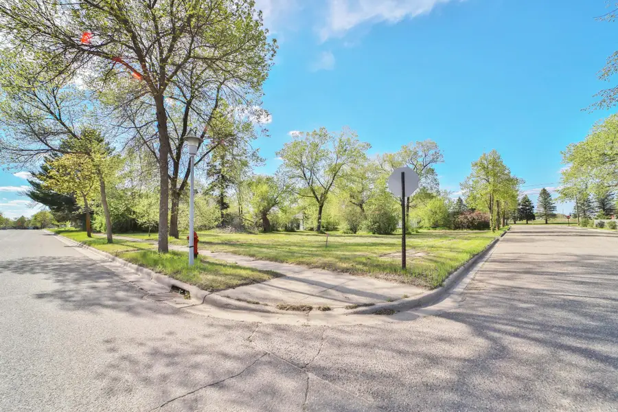 221 Dakota Avenue Se, Staples, MN 56479 - #2