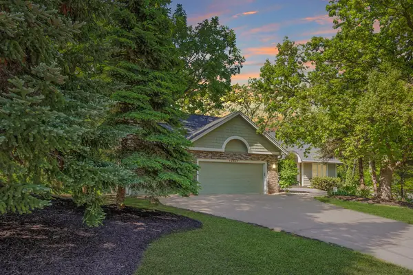 12827 Dover Court, Apple Valley, MN 55124