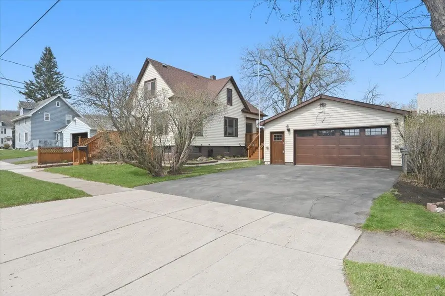216 N 38th Avenue W, Duluth, MN 55807 - #2