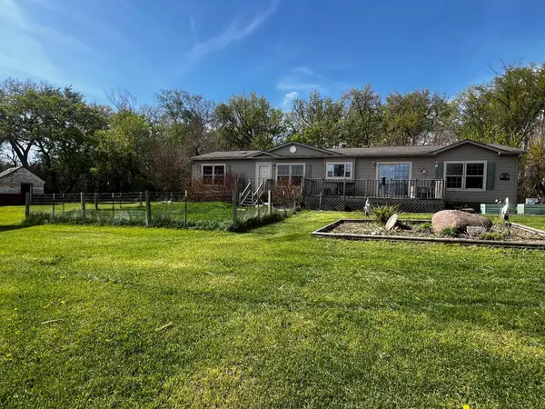 26176 County Road 11, Renville, MN 56284