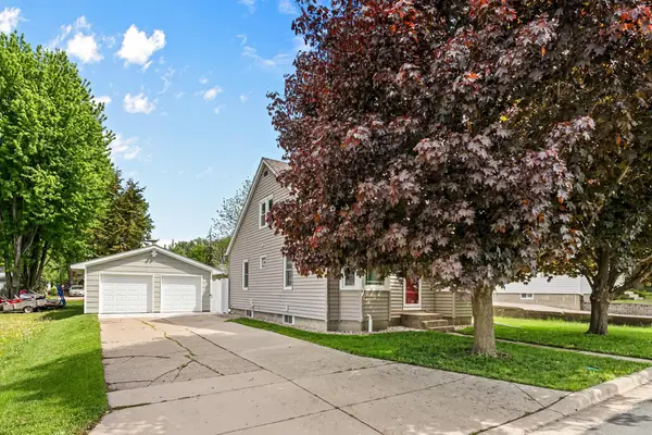209 4th Street Sw, New Prague, MN 56071