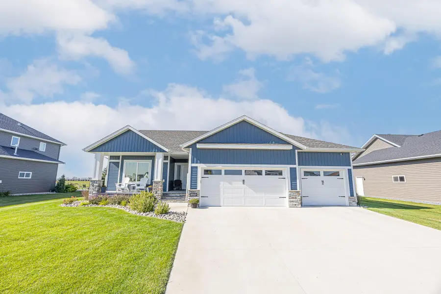6969 Golden Valley Parkway S, Fargo, ND 58104 - #2