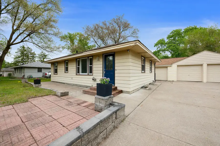 11581 Kumquat Street Nw, Coon Rapids, MN 55448 - #2