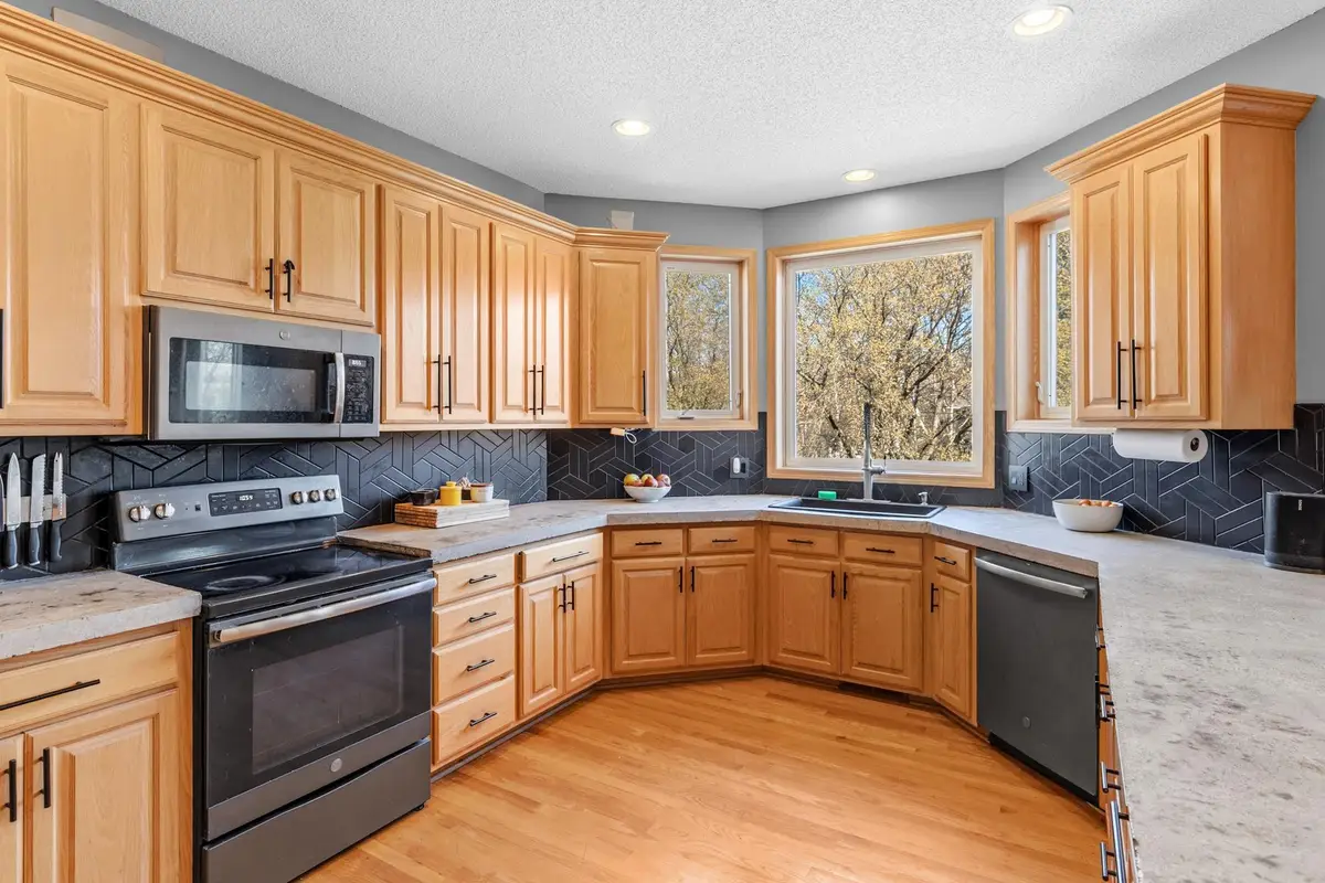 4695 138th Street W, Apple Valley, MN 55124 - #1