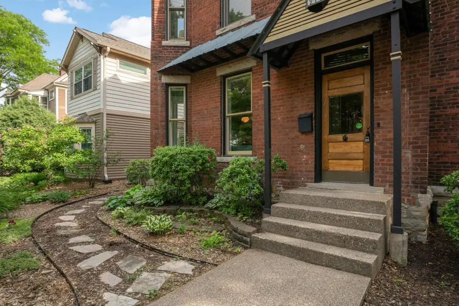 2116 Lincoln Avenue, Saint Paul, MN 55105 - #2