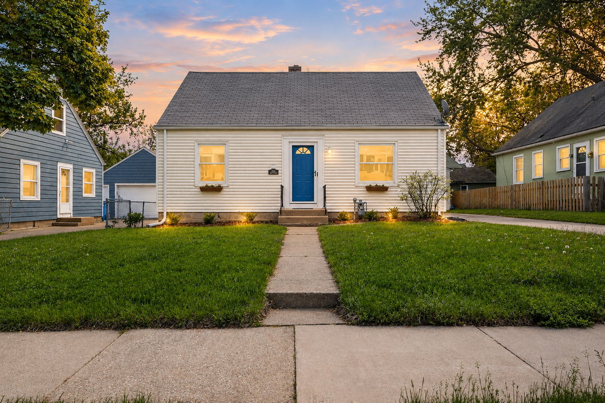 1108 Oakdale Avenue, West Saint Paul, MN 55118 - #1