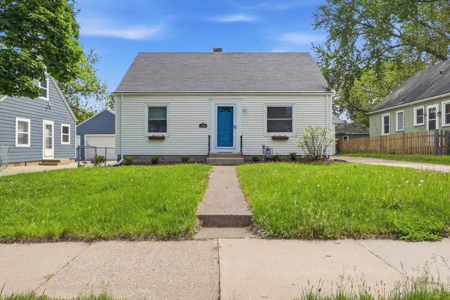 1108 Oakdale Avenue, West Saint Paul, MN 55118 - #2