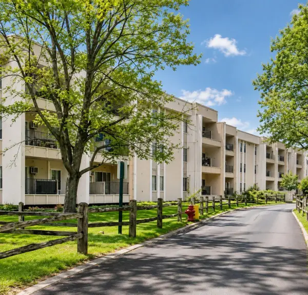 4110 Rahn Road #323, Eagan, MN 55122